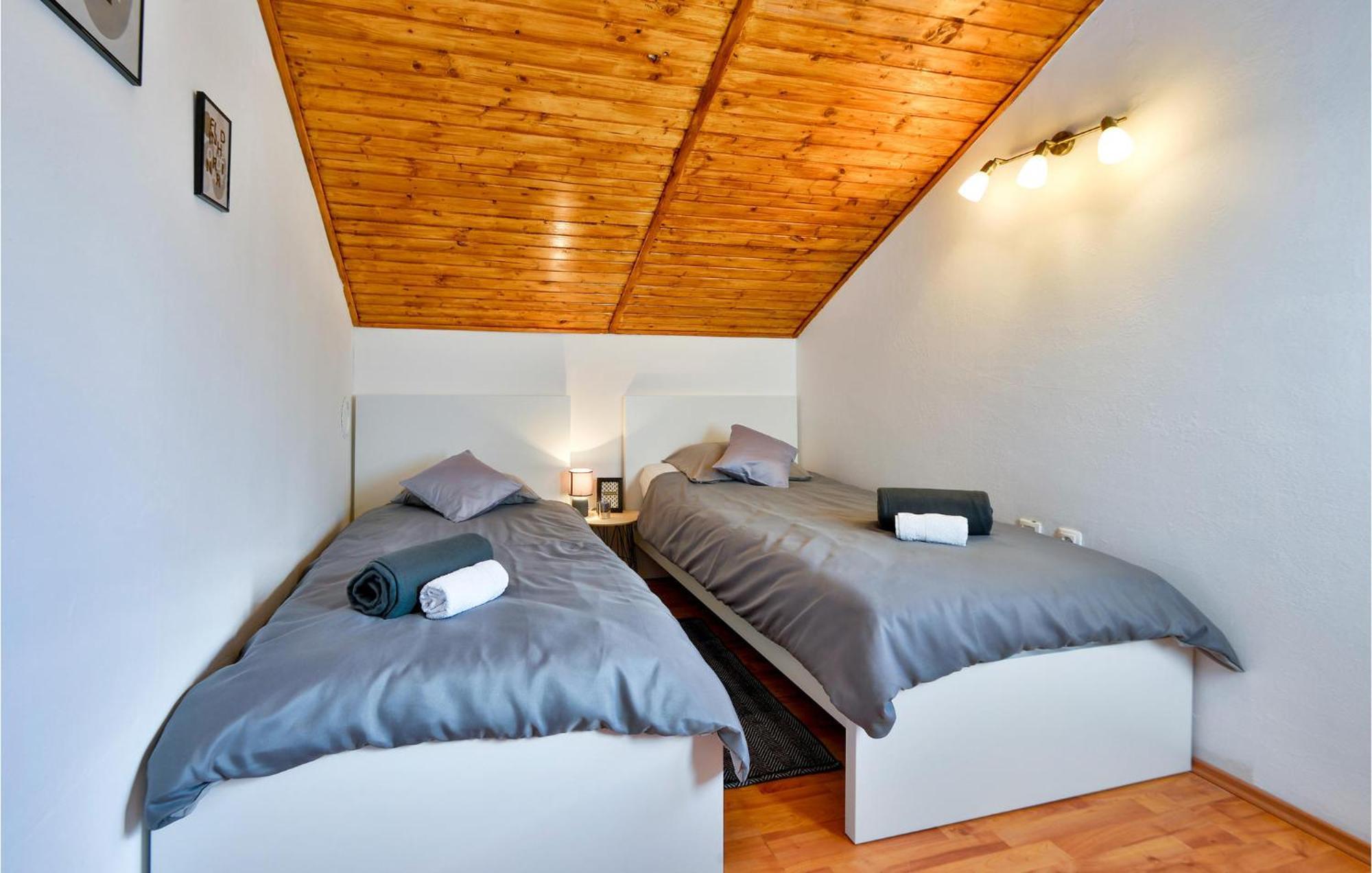 2 Bedroom Gorgeous Home In Gornje Stative المظهر الخارجي الصورة
