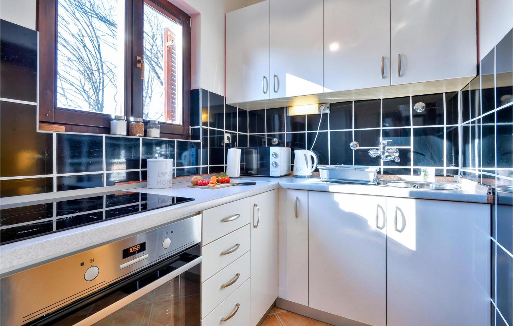 2 Bedroom Gorgeous Home In Gornje Stative المظهر الخارجي الصورة